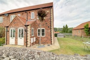 Dovecote Close, Snitterby, Gainsborough, Lincolnshire, DN21 4AT