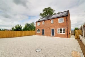 Low Cross Street, Crowle, Lincolnshire, DN17 4NA