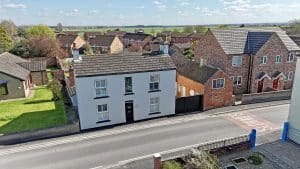 High Street, Burringham, DN17